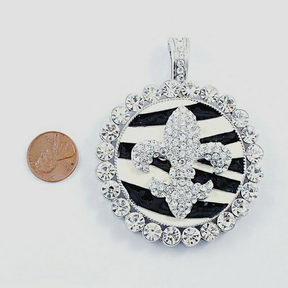 NWOT RHINESTONE PENDANT - Picture 2 of 2